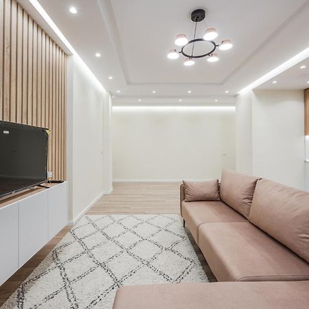Lucas Central Home Tiranë Eksteriør bilde